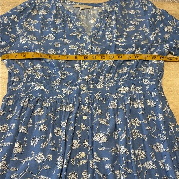LOFT Blue Dress with White Floral Design-Excellent Condition - Picture 6 of 13